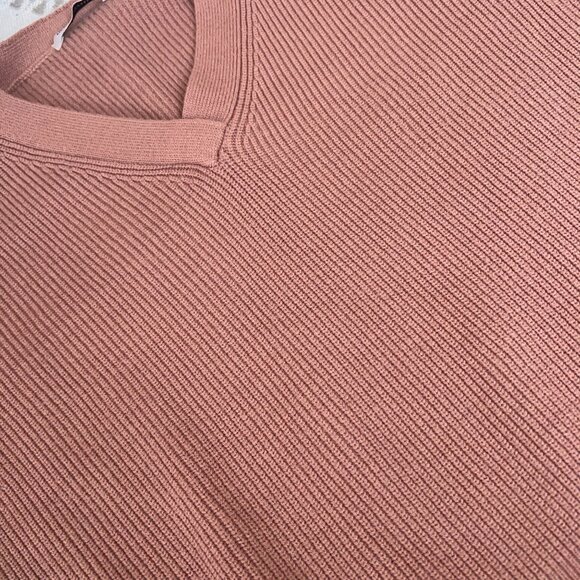 Oxford Sunday Women's Ribbed V-Neck Sweater Mauve Pink Cold Shoulder Knit Top - Picture 10 of 10